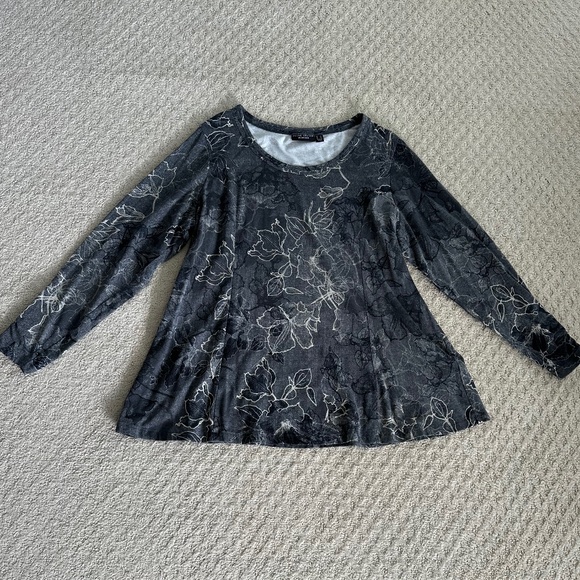 Bundle of 2 Tunic Tops Karen Kane/Susan Graver Size 1X Floral Fall Casual Travel - Picture 10 of 16